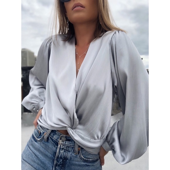 Last 1✨Stella Metallic Puff Sleeve Top - Silver - Picture 7 of 8